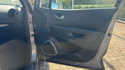 Renault Captur 1.3 TCe 130 - Intens – 2019 – 132898 km – Essence – Boîte Manuelle — photo 26