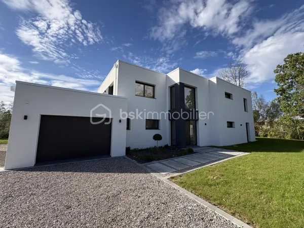 Maison 8 pièces 257 m²