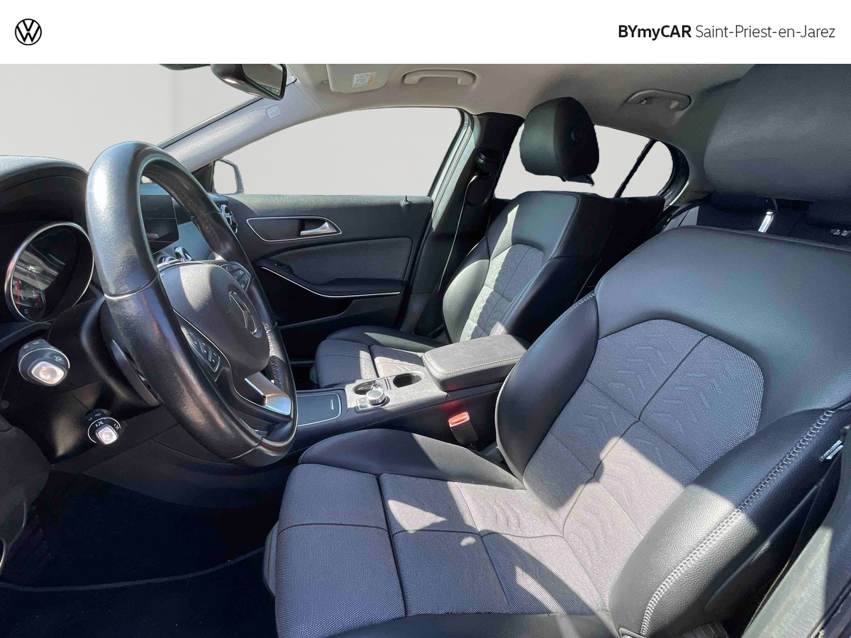 Mercedes GLA 200 d 7-G DCT — photo 13