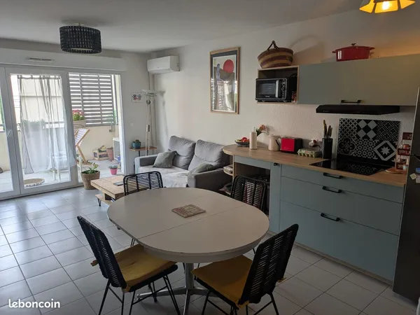 T3 climatisé terrasse parking (Mont Duplan)