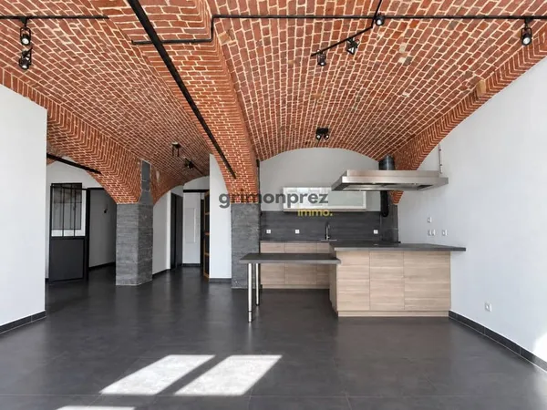 Loft 3 pièces 82 m²