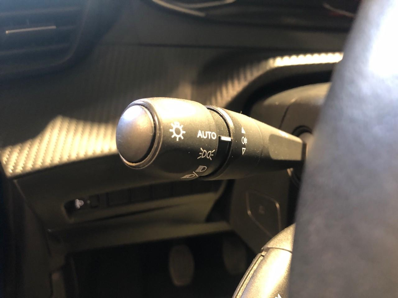 Peugeot 208 puretech 100 s&s bvm6 active — photo 18