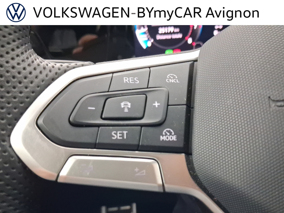 Volkswagen Golf 1.5 eTSI EVO2 116 DSG7 — photo 25