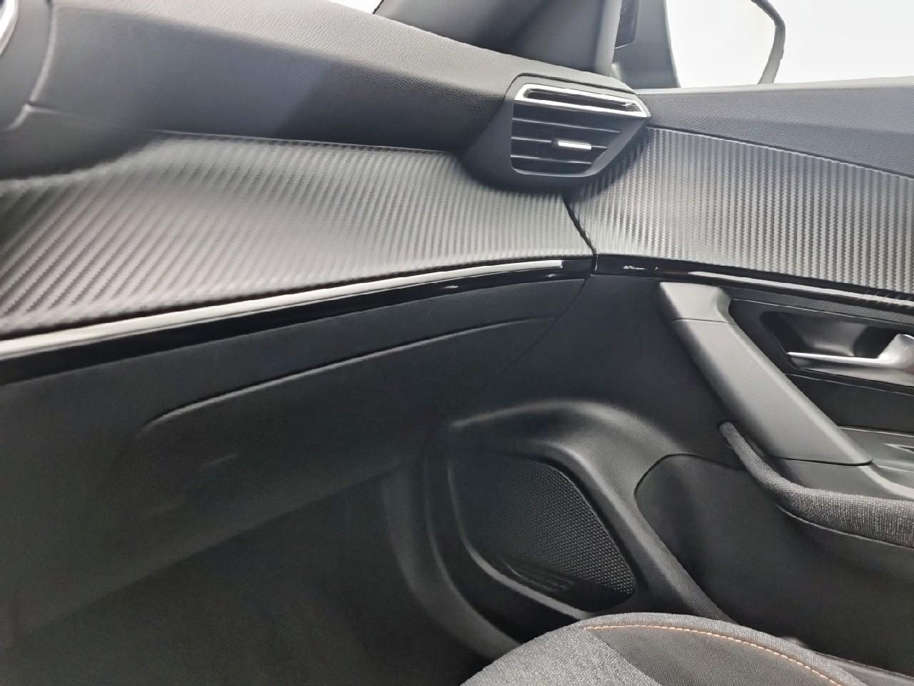 Peugeot 2008 hybrid 145 e-dcs6 style — photo 30