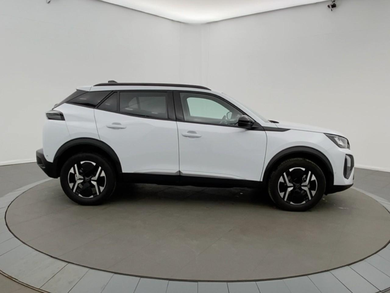 Peugeot 2008 hybrid 145 ch e-dcs6 allure — photo 4