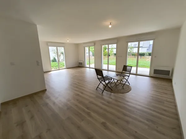 APPARTEMENT T5 DE STANDING AVEC GRAND JARDIN