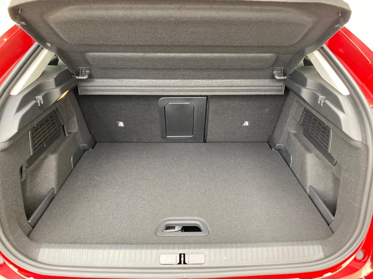 Citroën C4 puretech 130ch s&s shine pack eat8 — photo 6