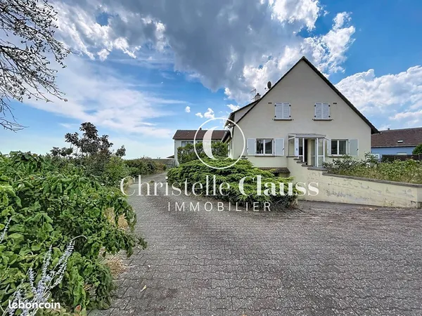 Maison 8 pièces 217 m²
