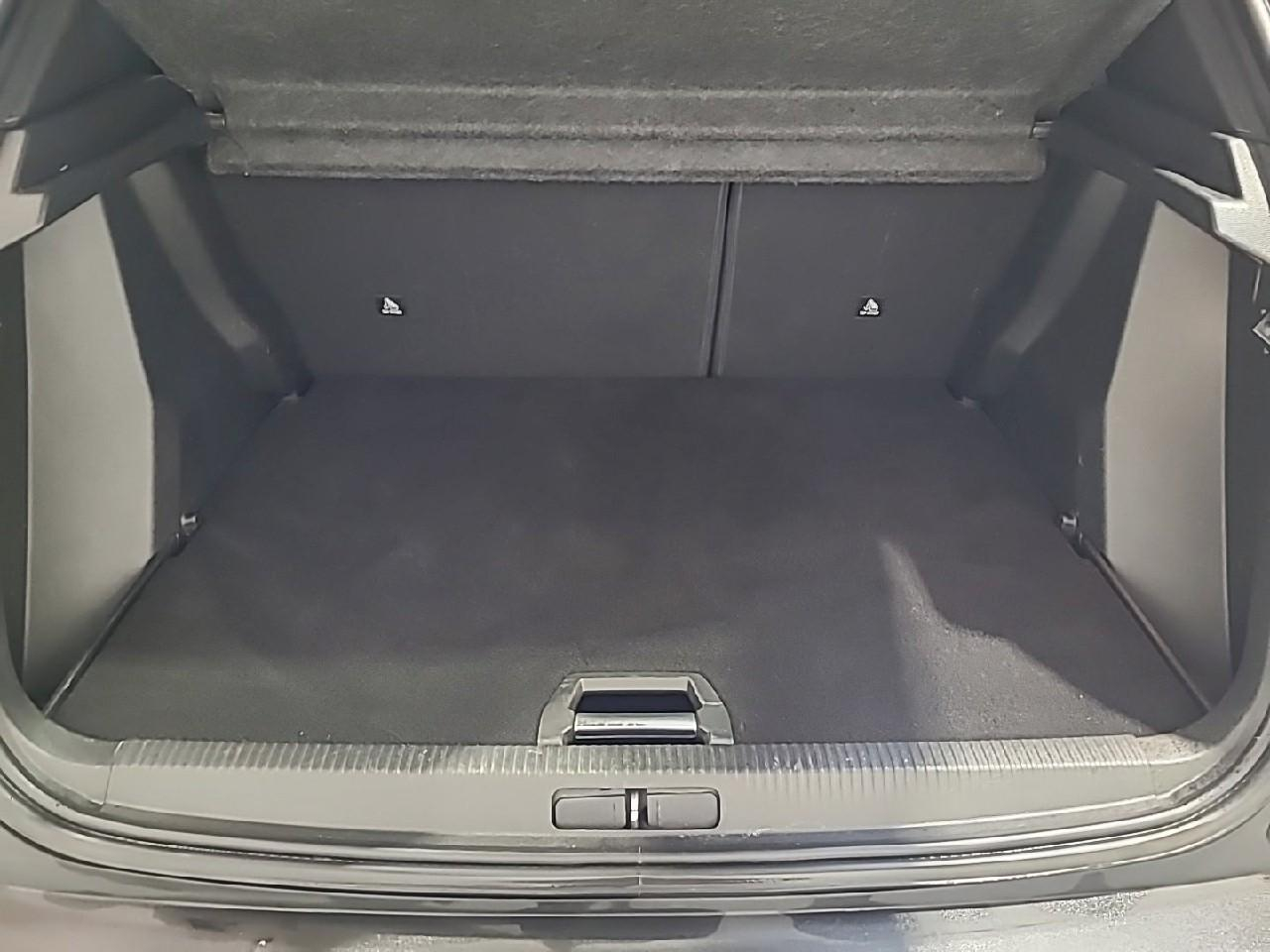 Peugeot 2008 electrique 136 ch allure pack — photo 14