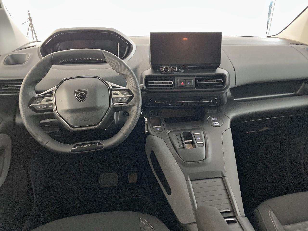 Peugeot Rifter m diesel 130 ch automatique 5pl gt — photo 8