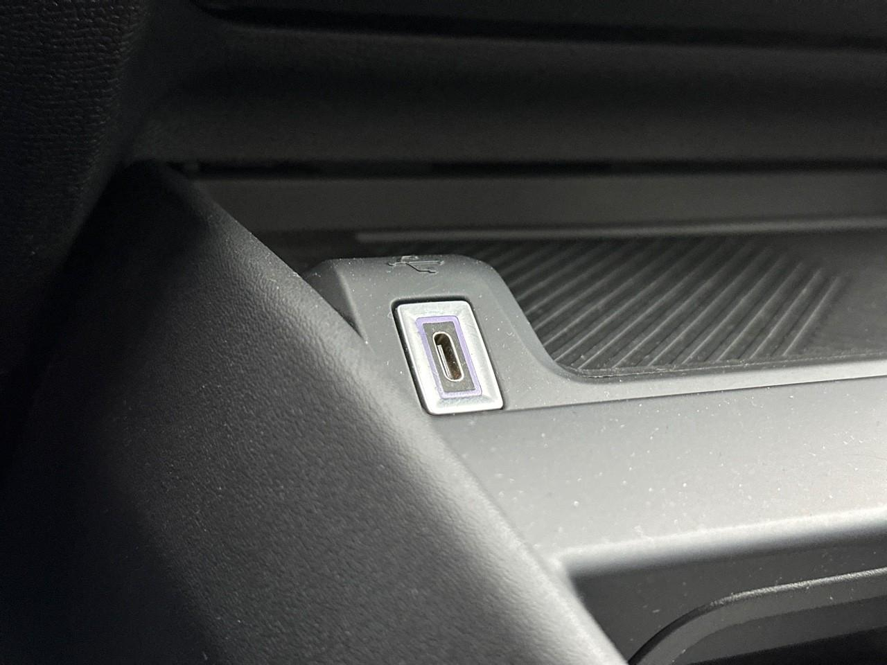 Citroën C4 puretech 130 s&s eat8 shine — photo 29