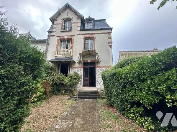 Maison 8 pièces 220 m²