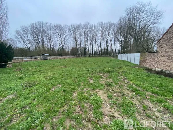 Terrain 2013 m²