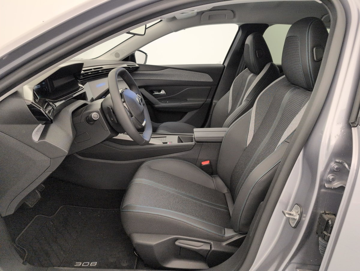 Peugeot 308 — photo 17