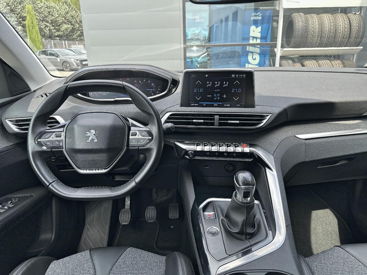 Peugeot 3008 1.2 puretech 130ch allure s&s — photo 8