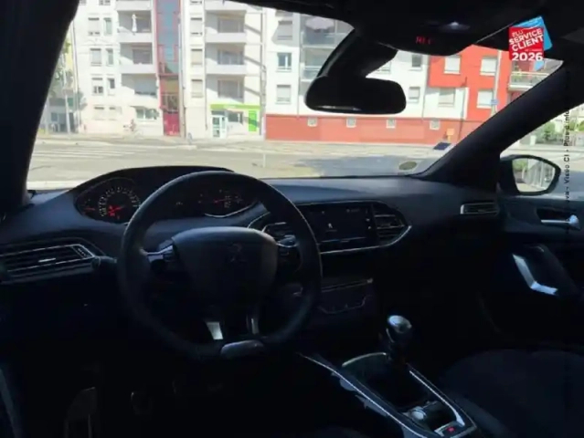 Peugeot 308 1.5 bluehdi 130ch s&amp;s gt line — photo 15