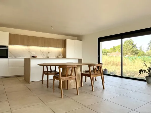 Maison de Plain-Pied, Contemporaine T4 avec Garage