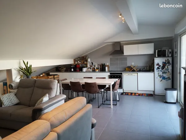 1 chambre 450 euros dans coloc de 3 à Etoile -sur-Rhône