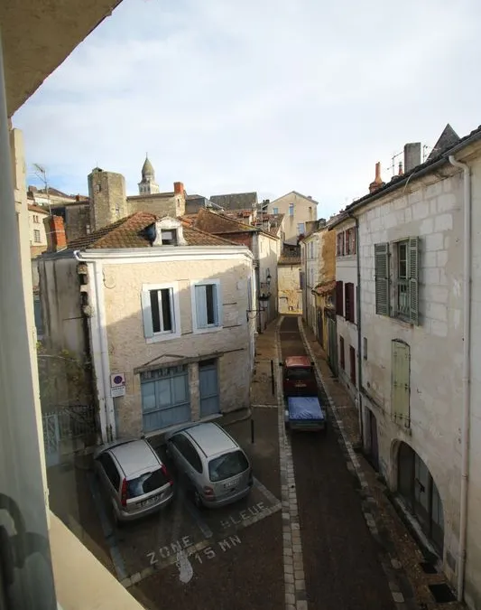 Photo 3