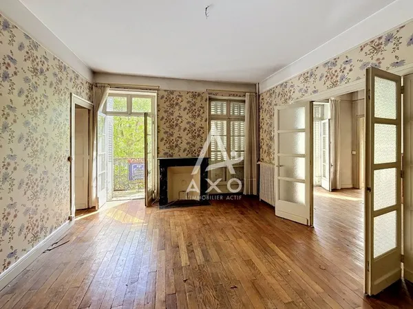 Appartement 10 pièces 231 m²