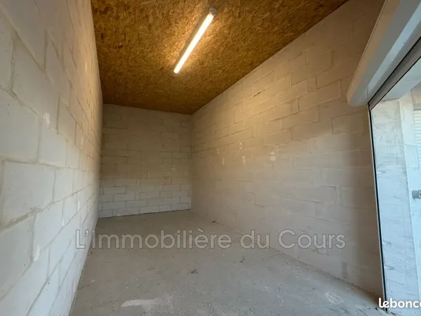 Parking/box 18 m² Fos-sur-Mer