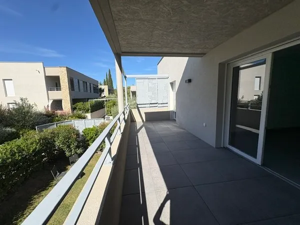 NIMES, LA CIGALE - Appartement type 3 pièces de standing, garages