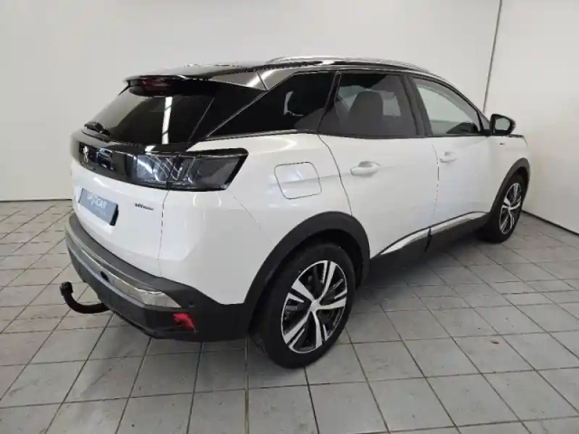 Peugeot 3008 plug-in hybrid 225ch allure pack e-eat8 — photo 5