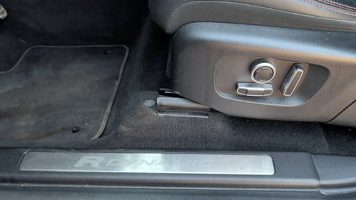 Land Rover Discovery Sport 1.5 P300e 309 PHEV AWD BVA8 - R-Dynamic S – 2021 – 103557 km – Hybride rechargeable – Boîte Automatique — photo 19