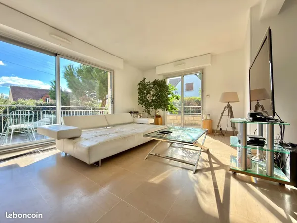 Villa d'exception baignée de lumière pour CODIR et journées d'étude (Proche Paris)