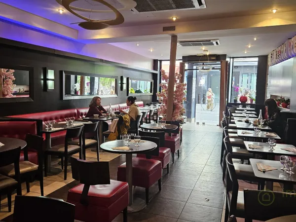 Café restaurant 88 pièces 160 m²