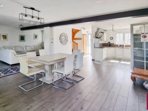Maison 6 pièces 145 m²