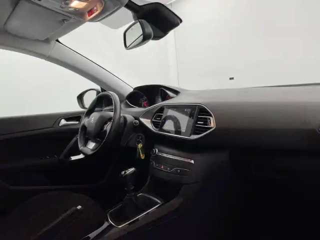 Peugeot 308 puretech 110ch s&amp;s bvm6 — photo 57