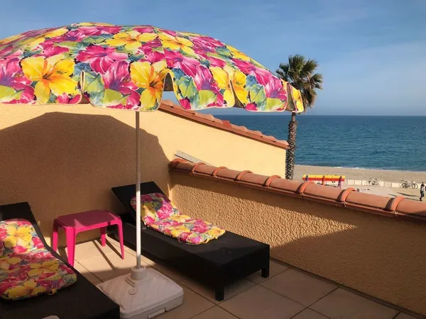 T3 DUPLEX FRONT DE MER STE MARIE LA MER 66470