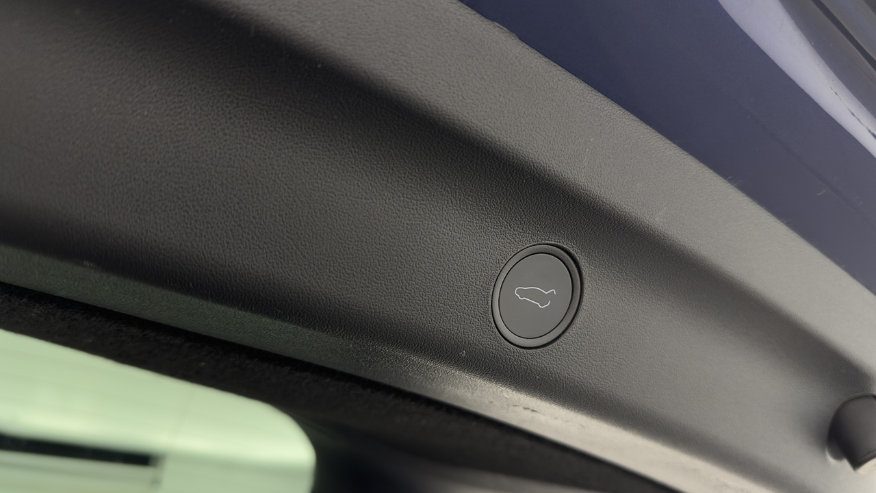 Tesla MODEL Y Grande Autonomie Dual Motor AWD — photo 27