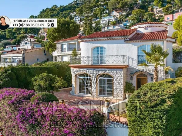 Charmante villa située à Eze bord de mer avec vue dégagée
