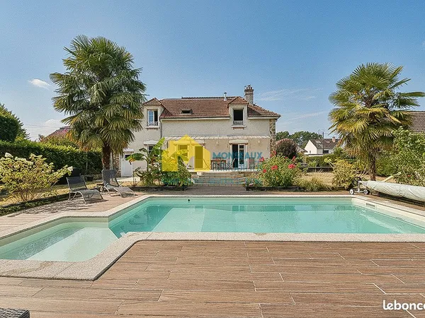 Maison 10 pièces 253 m²