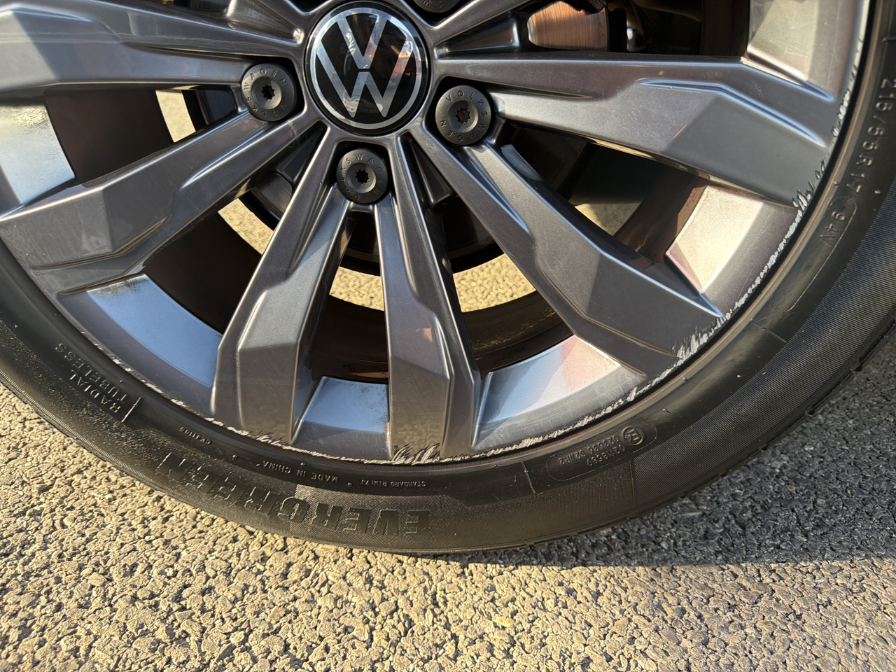 Volkswagen T-Roc 1.5 TSI 150 EVO Start/Stop DSG7 — photo 24