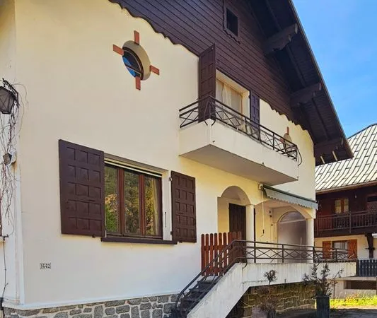 Vends jolie maison Tours en savoie