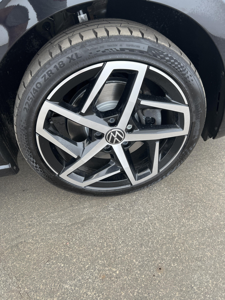 Volkswagen Golf 8 SW — photo 32