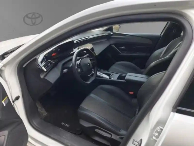 Peugeot 308 1.2 puretech 130 allure pack eat8 — photo 11