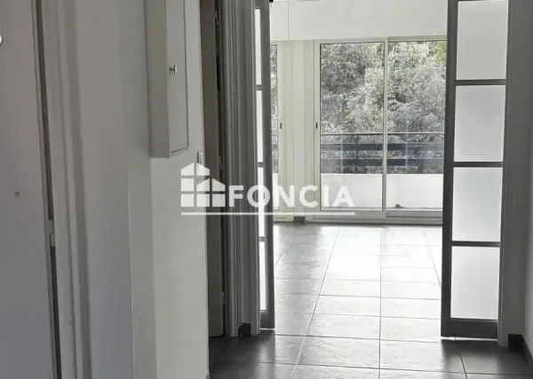 Appartement T2 TRAVERSANT - Centre-ville