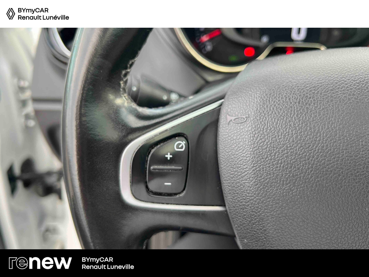 Renault Captur TCe 130 FAP — photo 17