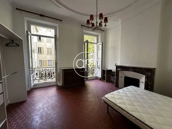 Appartement 1 pièce 116 m²