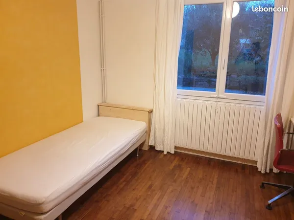 Chambre meublée - Rennes sud-gare