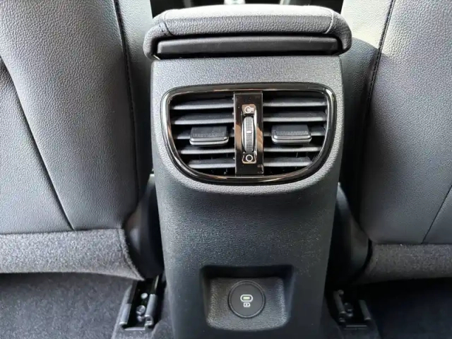 Kia Xceed 1.0 t-gdi 100 ch bvm6 — photo 17