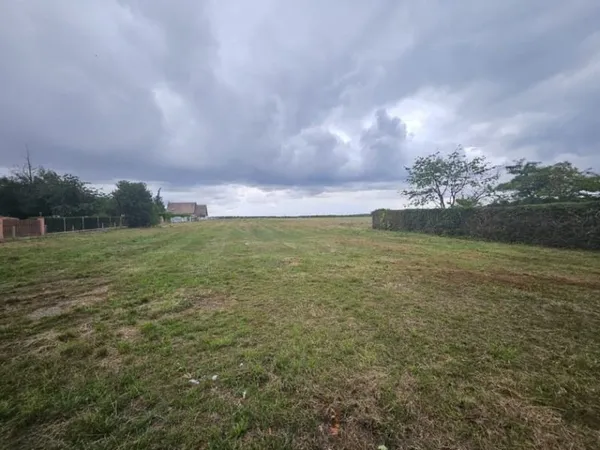Terrain 815 m²