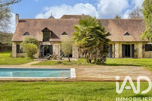 Maison 14 pièces 480 m²