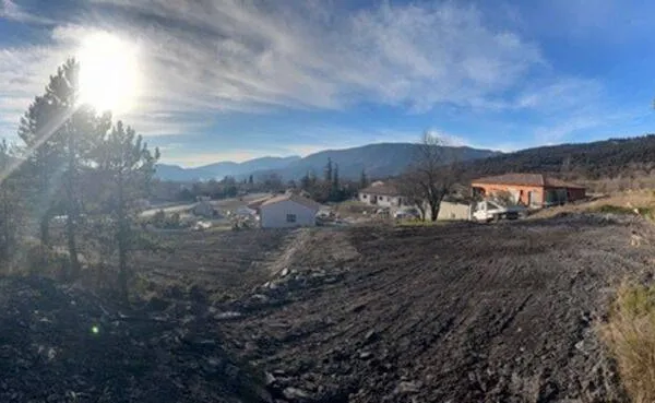 Terrain 939 m²
