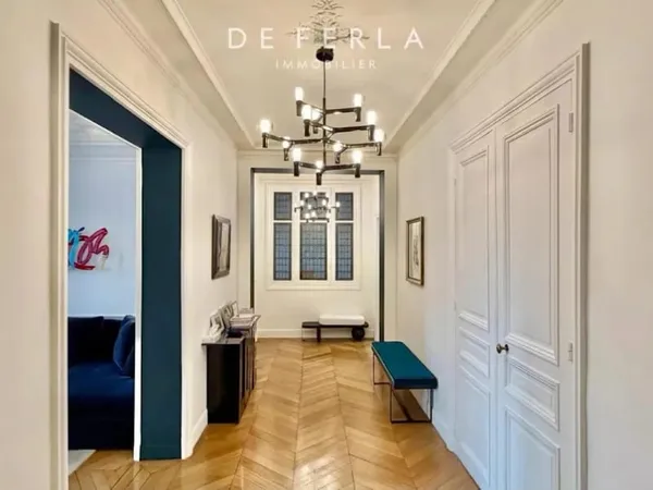 Appartement 5 pièces 168 m²