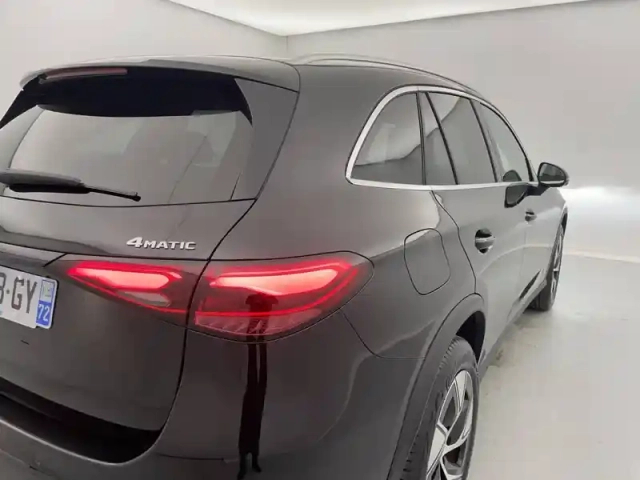 Mercedes Glc 300 e 9g-tronic 4matic — photo 32